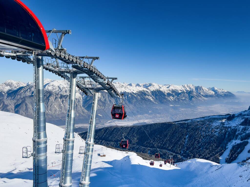 hoadlbahn-mit-blick-auf